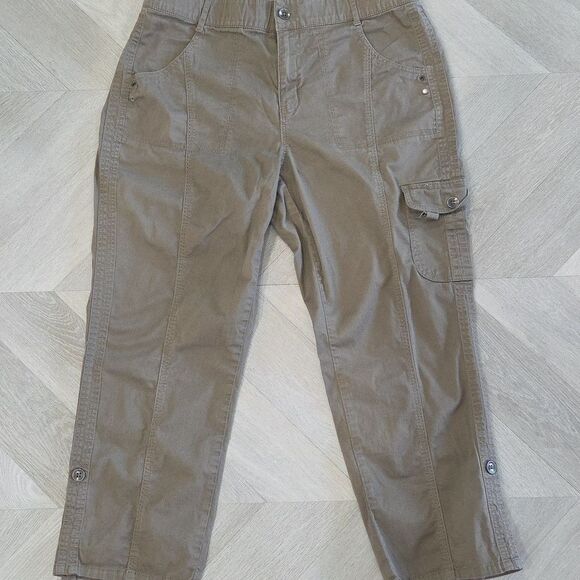 EST 1946 Beown cargo cotton-spandex capris. Front, leg, back pockets sz12 - Picture 1 of 9